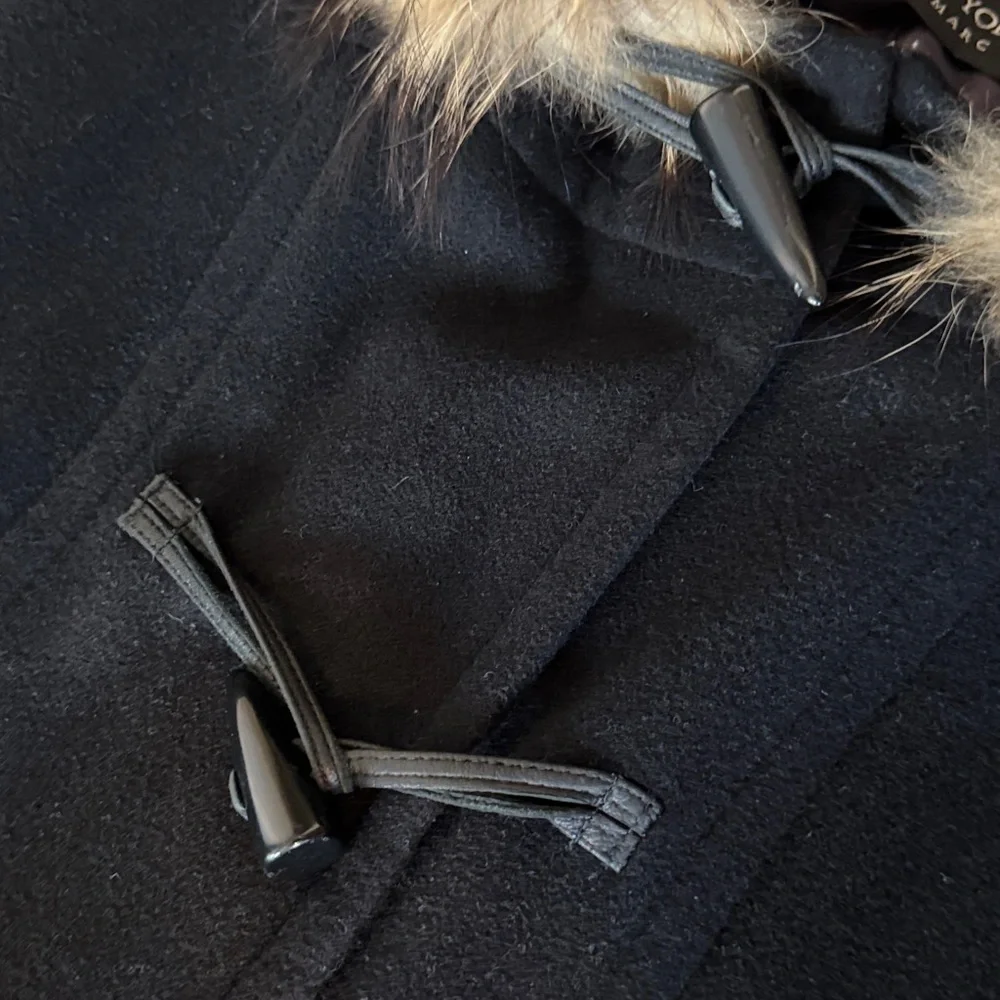 Marc NY by Andrew Marc Black Wool/Cashmere Coat with Genuine Fur Hood, Size 4 - Picture 4 of 15